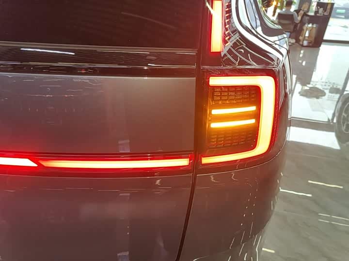 Volvo XC70 Hybrid, 2025 — фото 8 из 9