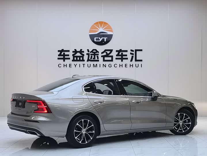 Volvo S60, 2021 — фото 6 из 9