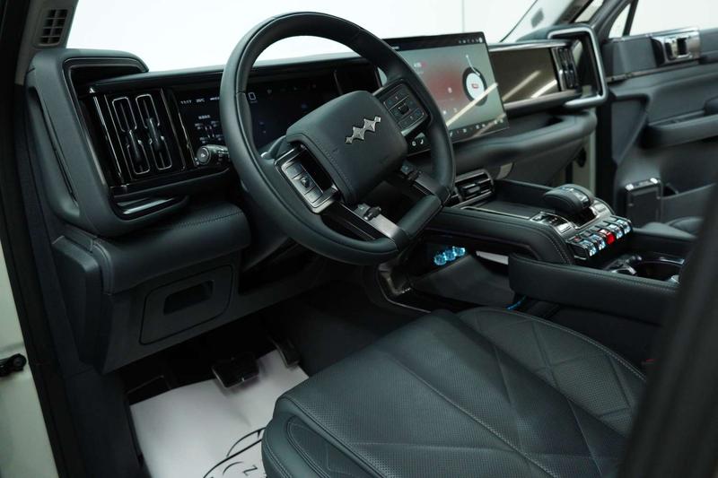 BYD FangChengBao Leopard 5, 2025 — фото 12 из 12