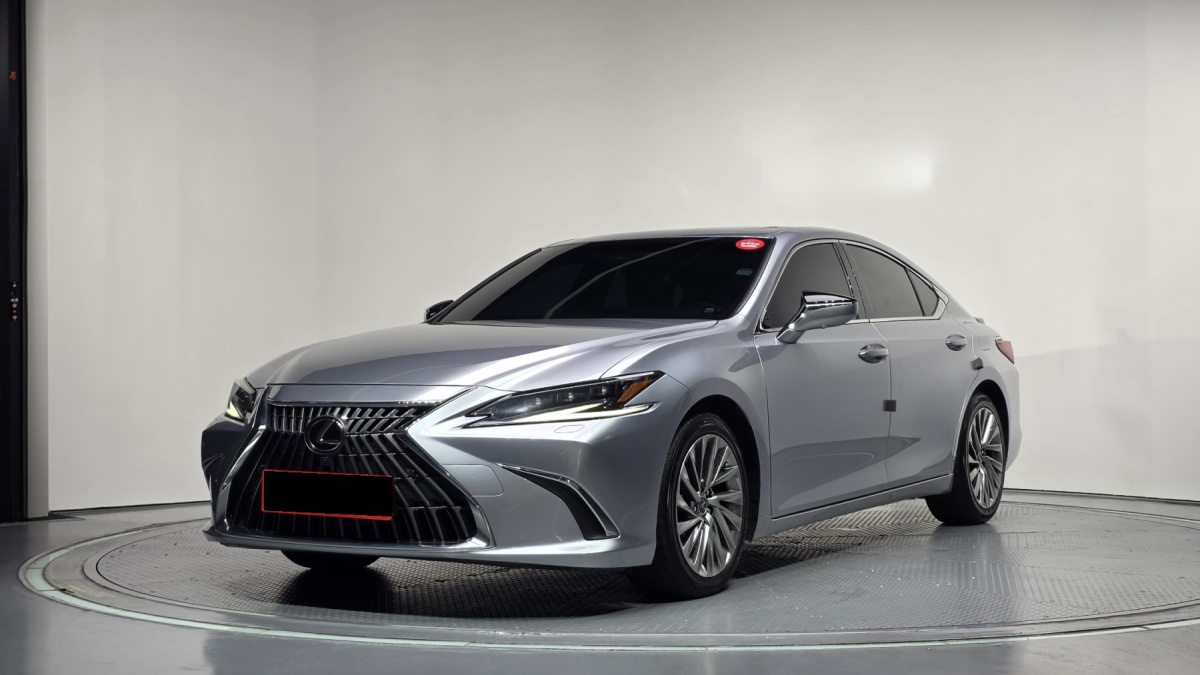 Lexus ES, 2023 — купить в Чебоксарах под ключ