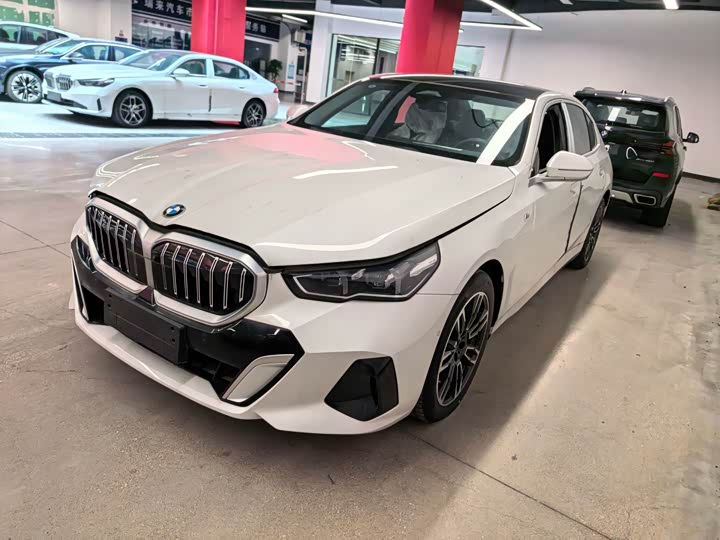 BMW 5 Series, 2026 — купить в Йошкар-Оле под ключ