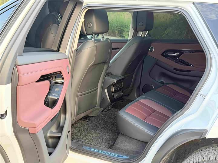 Land Rover Range Rover Evoque L, 2025 — фото 8 из 9