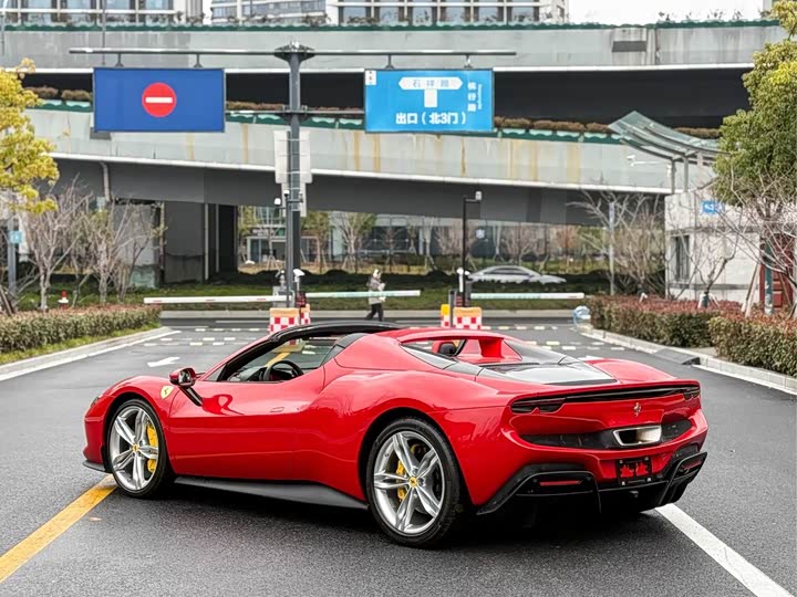 Ferrari 296, 2024 — фото 8 из 9