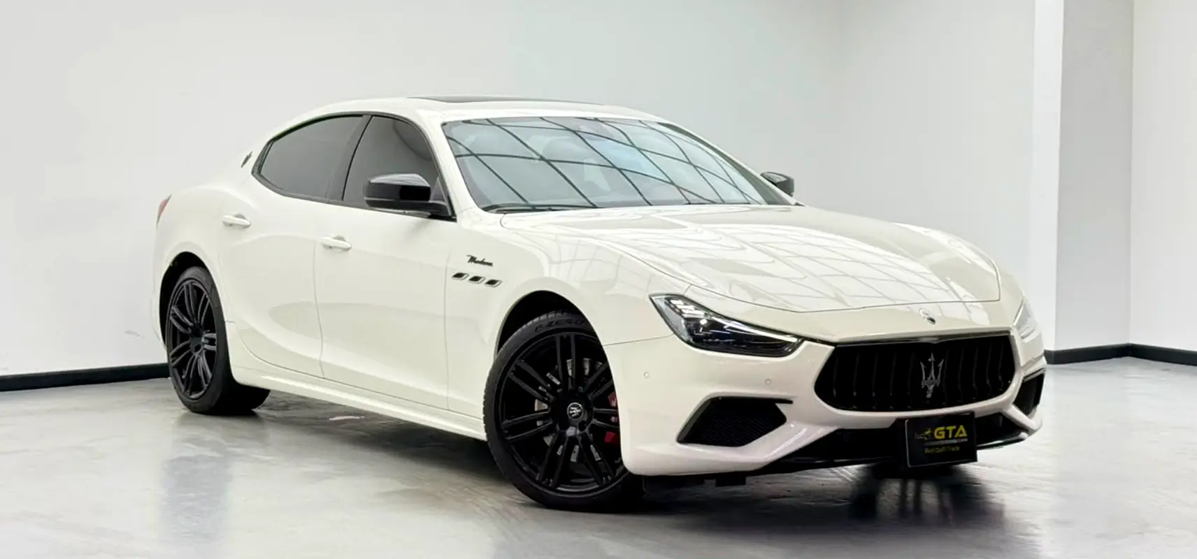 Maserati Ghibli, 2023 — фото 3 из 10