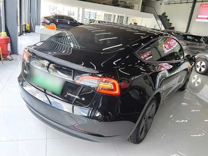 Tesla Model 3, 2023 — фото 7 из 9