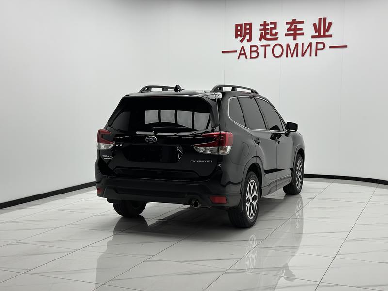 Subaru Forester, 2022 — фото 6 из 12