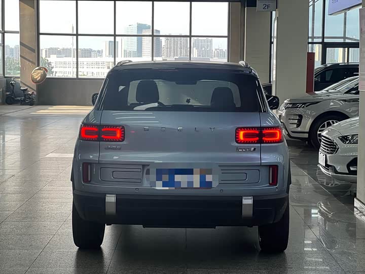 Geely Icon, 2023 — фото 3 из 9