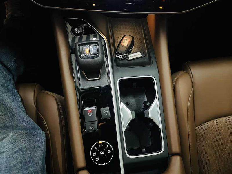 Nissan Pathfinder, 2023 — фото 10 из 12
