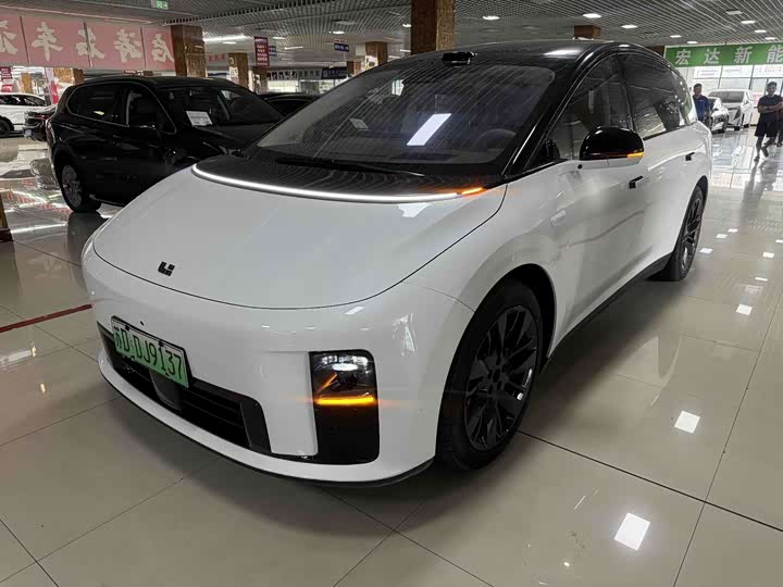 LiXiang i8, 2025 — фото 2 из 9