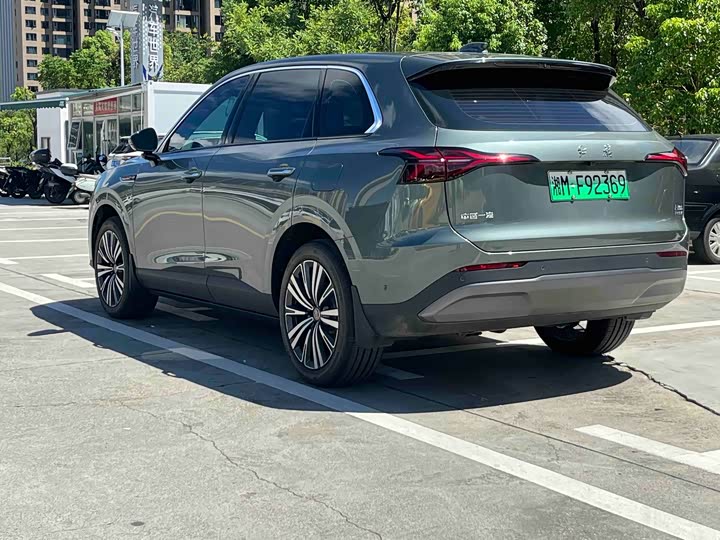 Hongqi HS6 Hybrid, 2025 — фото 5 из 9