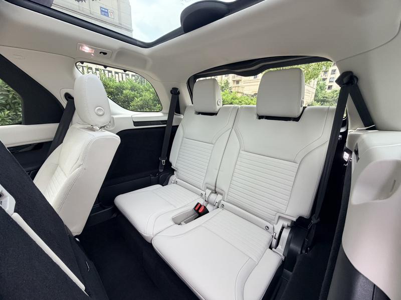 Land Rover Discovery, 2024 — фото 12 из 12