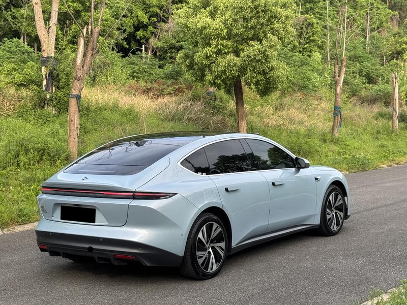 Nio ET5, 2022 — фото 7 из 12