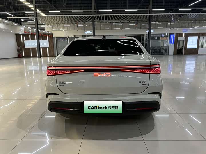 BYD Seal 07 DM-i Hybrid, 2025 — фото 4 из 9
