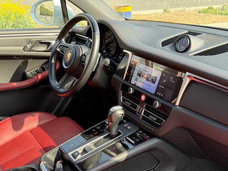 Porsche Macan, 2024 — фото 7 из 11