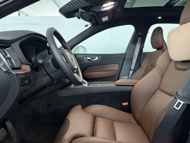 Volvo XC60, 2024 — фото 8 из 12