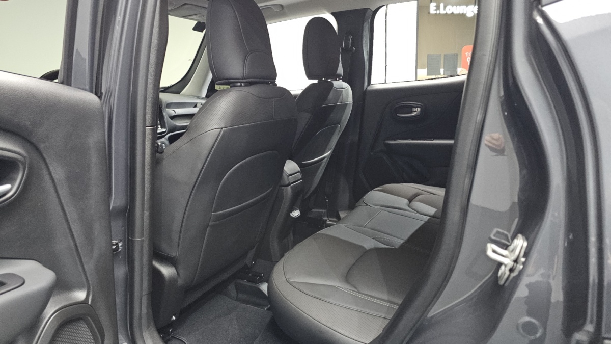 Jeep Renegade, 2023 — фото 12 из 12