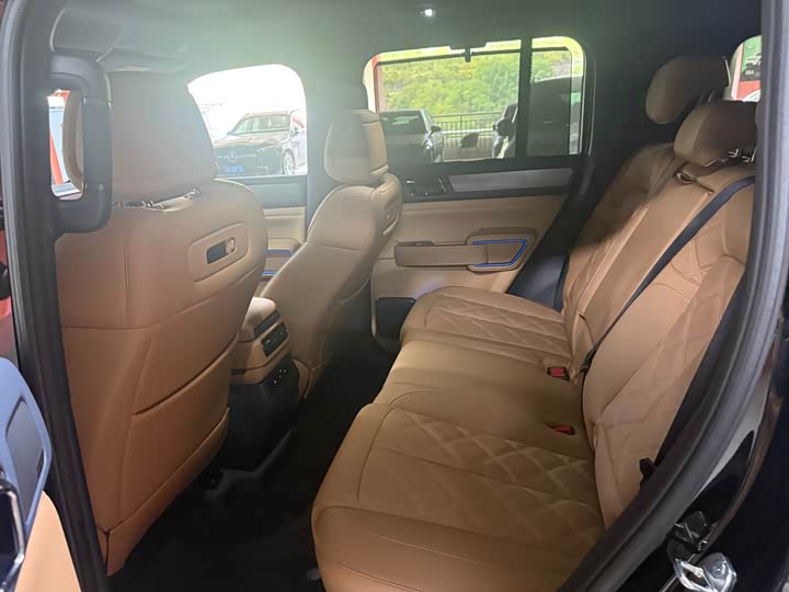BYD FangChengBao Leopard 5, 2026 — фото 7 из 9