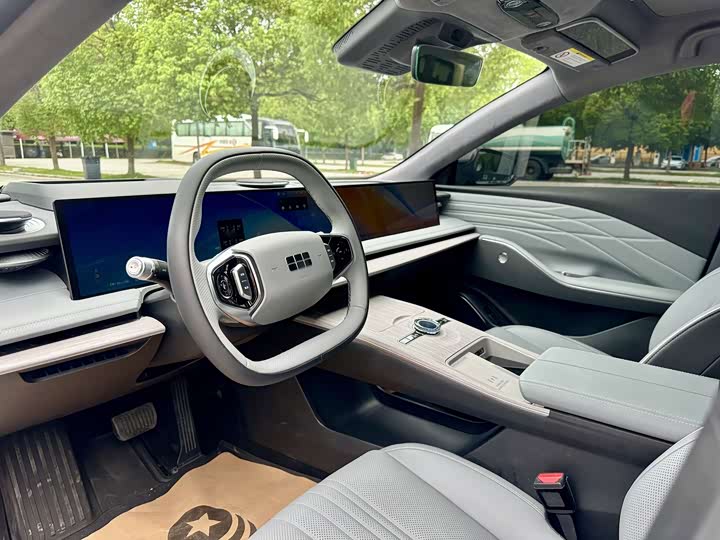 Geely Galaxy E8, 2024 — фото 5 из 9