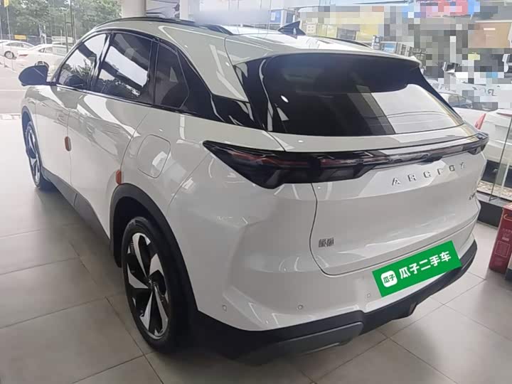 BAIC Arcfox Alpha T5, 2025 — фото 5 из 9