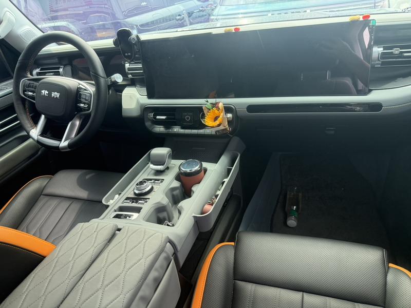 BAIC Beijing BJ40 Hybrid, 2025 — фото 4 из 8