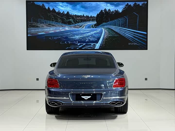 Bentley Flying Spur Hybrid, 2022 — фото 5 из 9