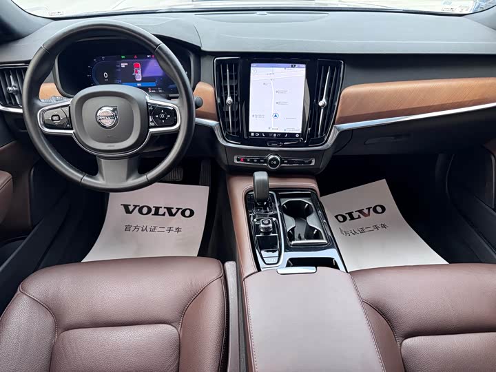 Volvo S90 Hybrid, 2023 — фото 6 из 9