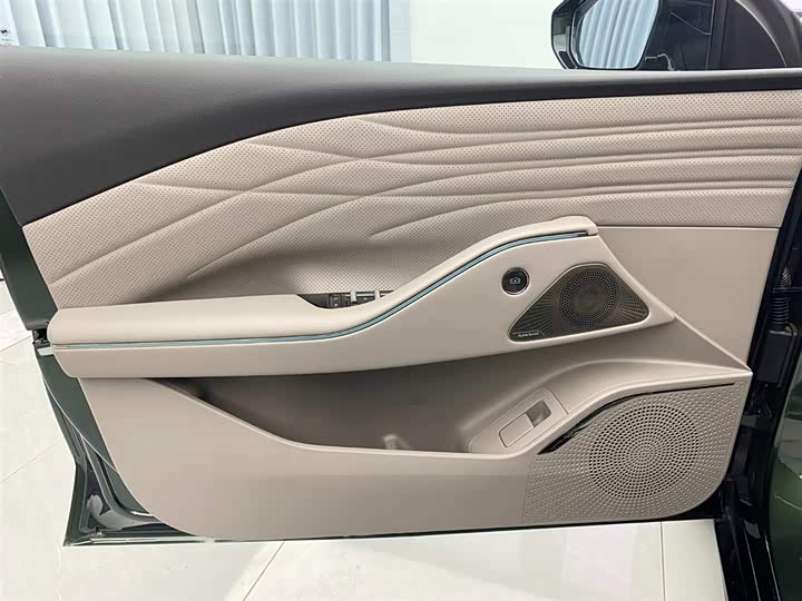 Geely Galaxy Starshine 8 EM-i, 2025 — фото 8 из 9