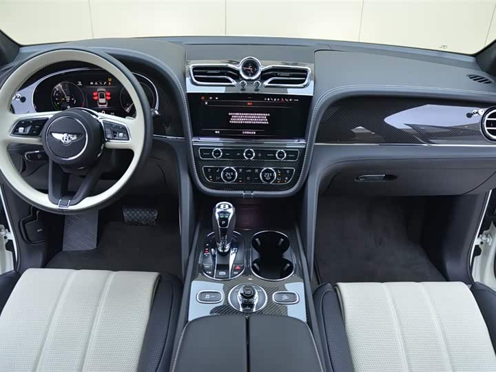 Bentley Bentayga Hybrid, 2024 — фото 6 из 9