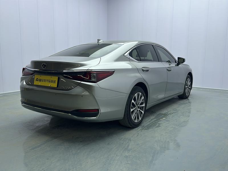 Lexus ES, 2023 — фото 7 из 12