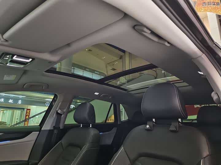 Volkswagen Teramont X, 2022 — фото 12 из 12
