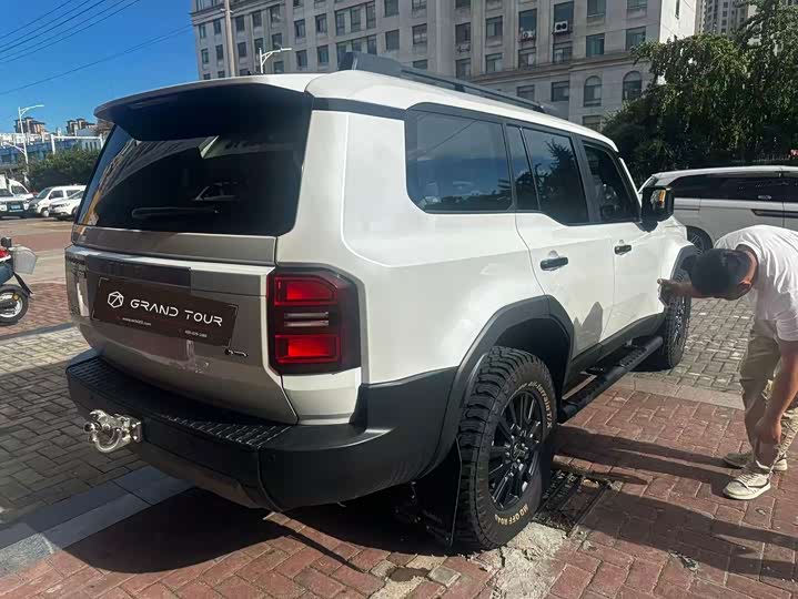 Toyota Prado, 2025 — фото 7 из 9