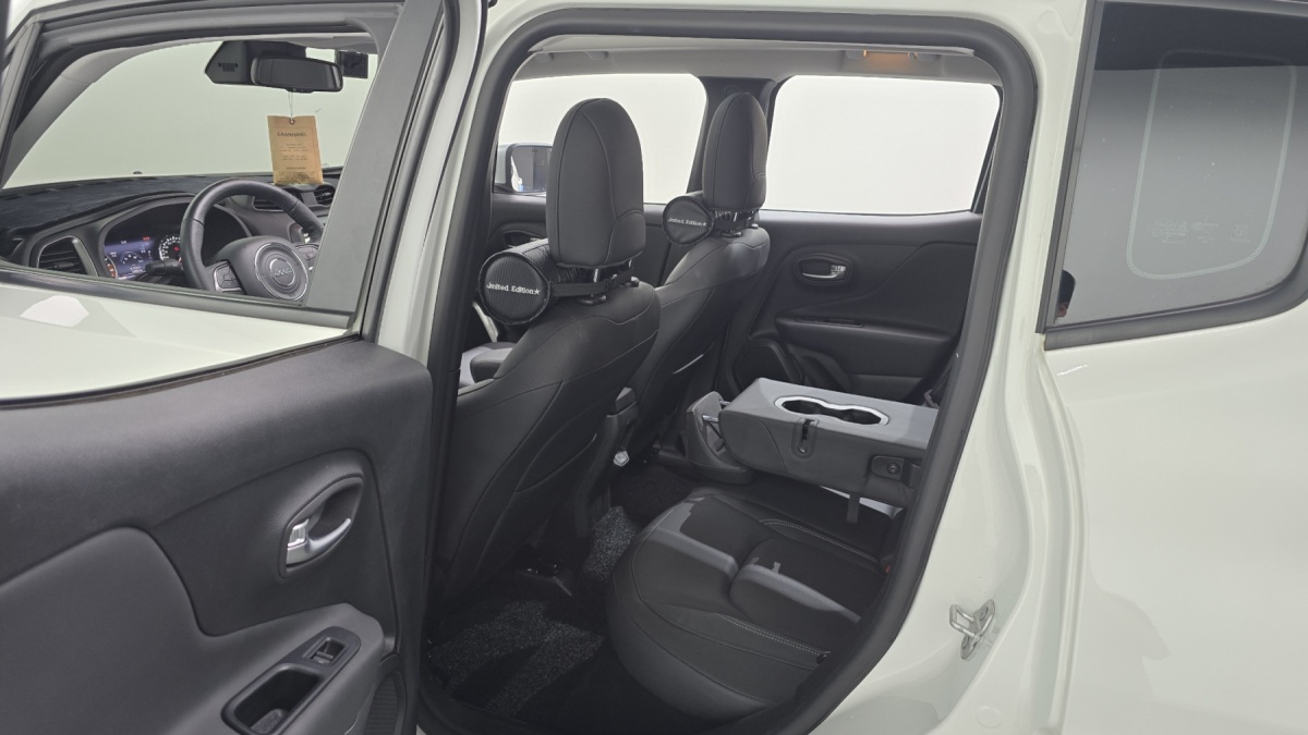 Jeep Renegade, 2022 — фото 11 из 12