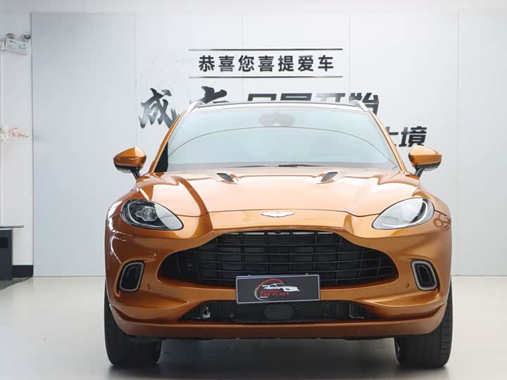 Aston Martin DBX, 2022 — фото 2 из 9