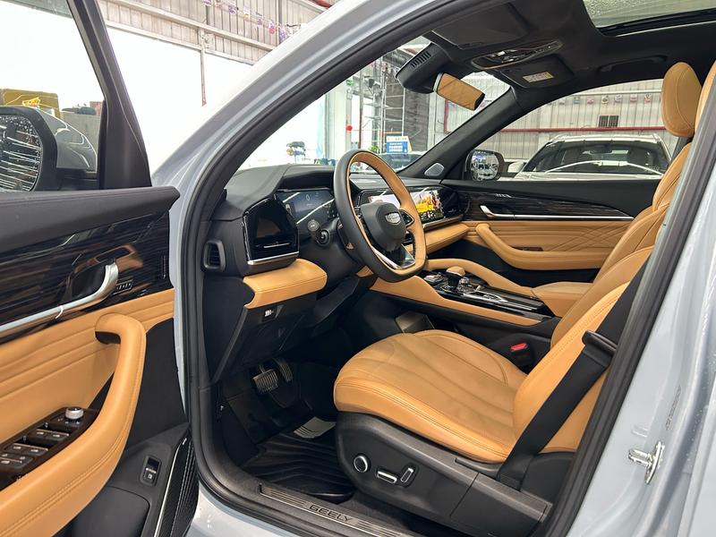 Geely Monjaro L Hybrid, 2023 — фото 8 из 10