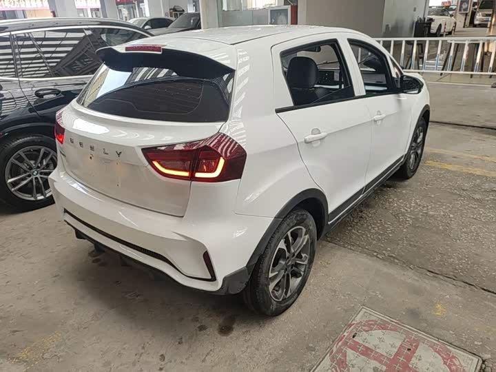 Geely Geometry EX3, 2022 — фото 7 из 9