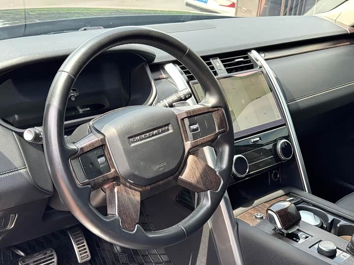 Land Rover Discovery, 2023 — фото 6 из 9