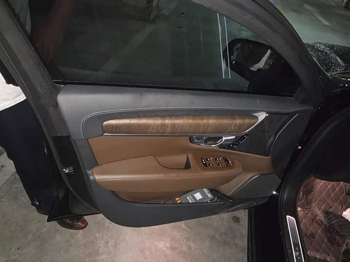 Volvo S90, 2025 — фото 7 из 9