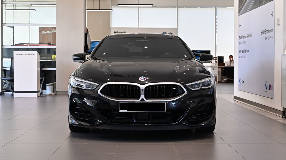 BMW 8 Series, 2022 — фото 2 из 12