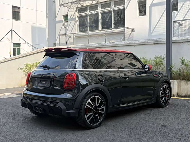 Mini Mini JCW, 2022 — фото 5 из 9