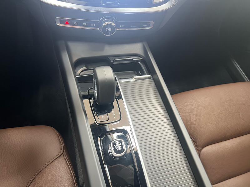 Volvo S60, 2023 — фото 10 из 12
