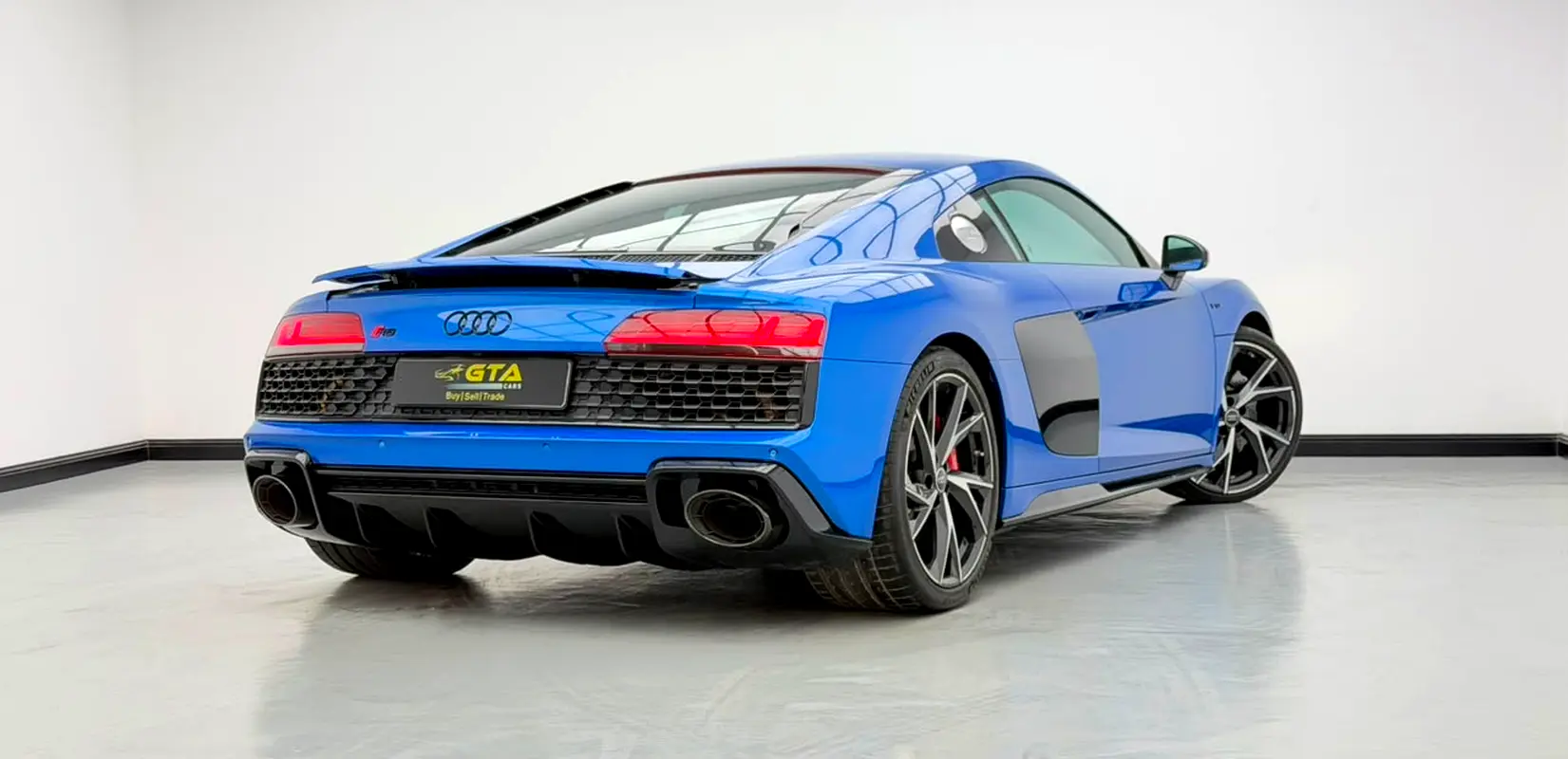 Audi R8, 2023 — фото 4 из 10