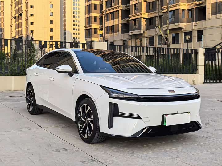 Geely Galaxy L6, 2023 — фото 3 из 9