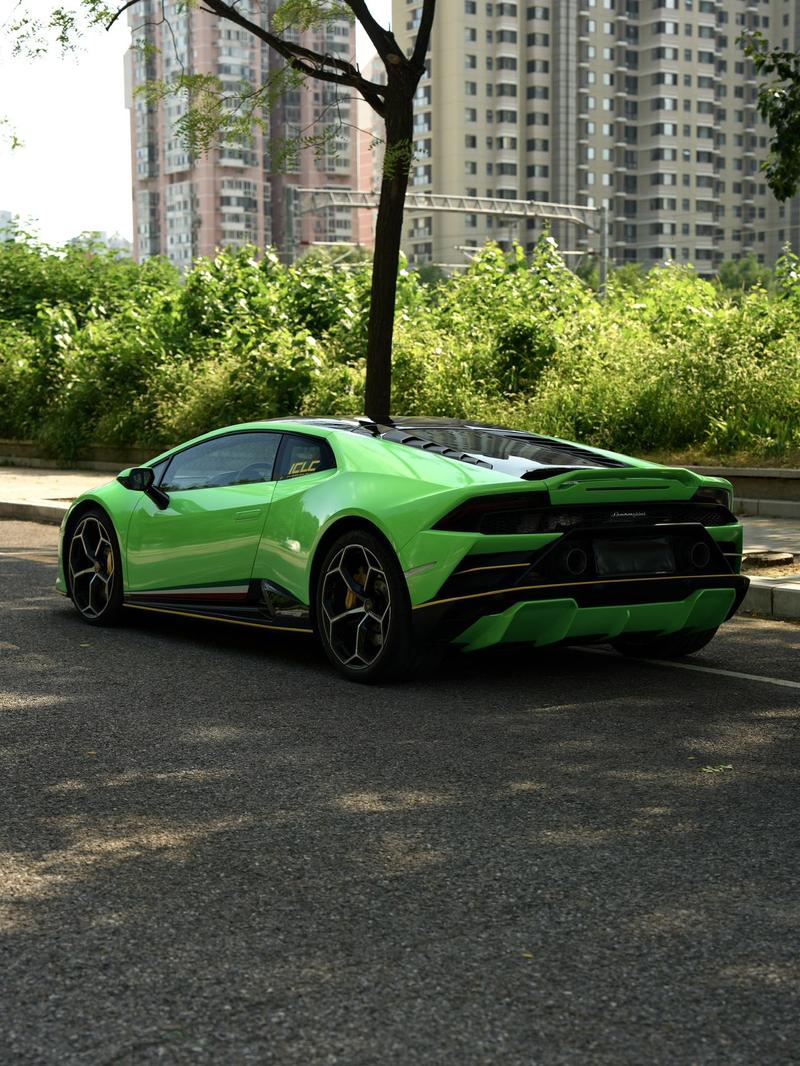 Lamborghini Huracán, 2022 — фото 4 из 8