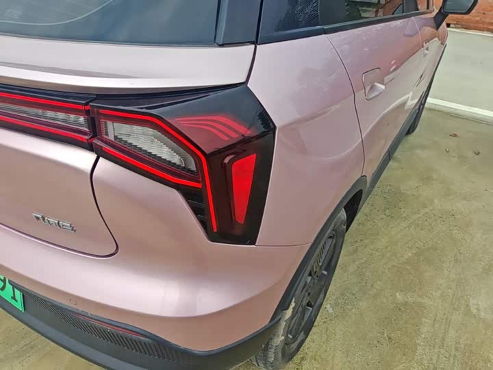 Geely Geometry E Firefly, 2023 — фото 8 из 9