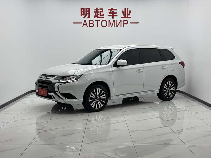 Mitsubishi Outlander, 2023 — купить в Перми под ключ