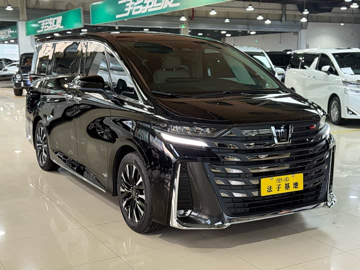 Toyota Vellfire, 2024 — фото 3 из 9