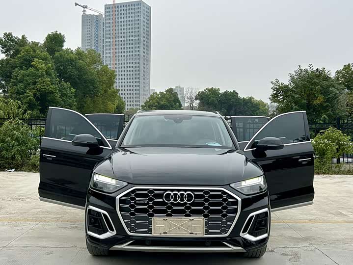 Audi Q5L, 2024 — фото 3 из 9