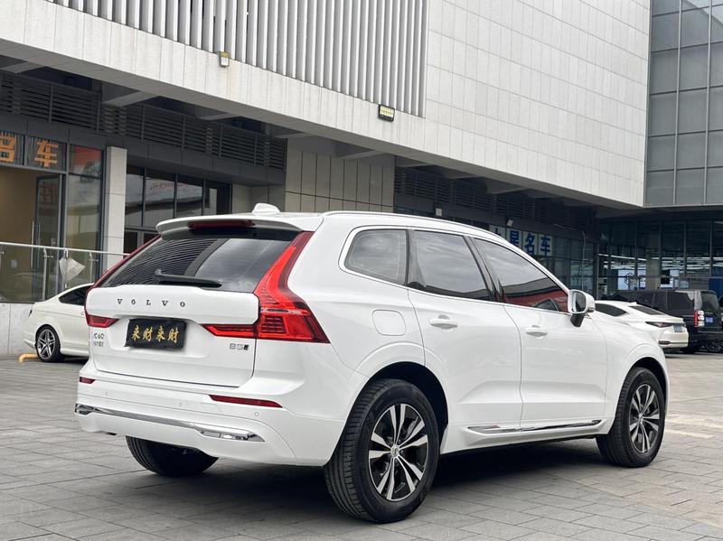 Volvo XC60, 2024 — фото 5 из 9