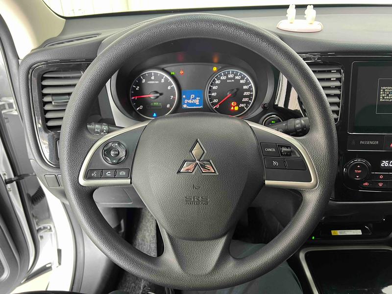 Mitsubishi Outlander, 2022 — фото 10 из 12