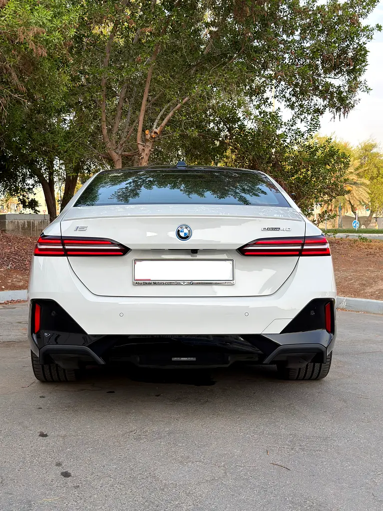 BMW i5, 2026 — фото 9 из 10